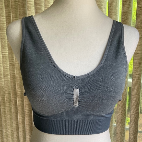 AnyBody Intimates Floral Striped Jacquard Sports Bra Size Small - Picture 8 of 13